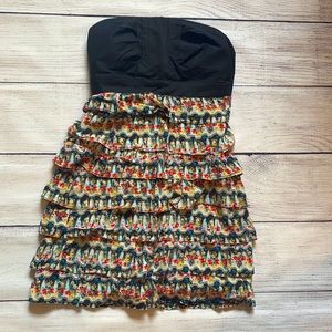 Adorable strapless dress!